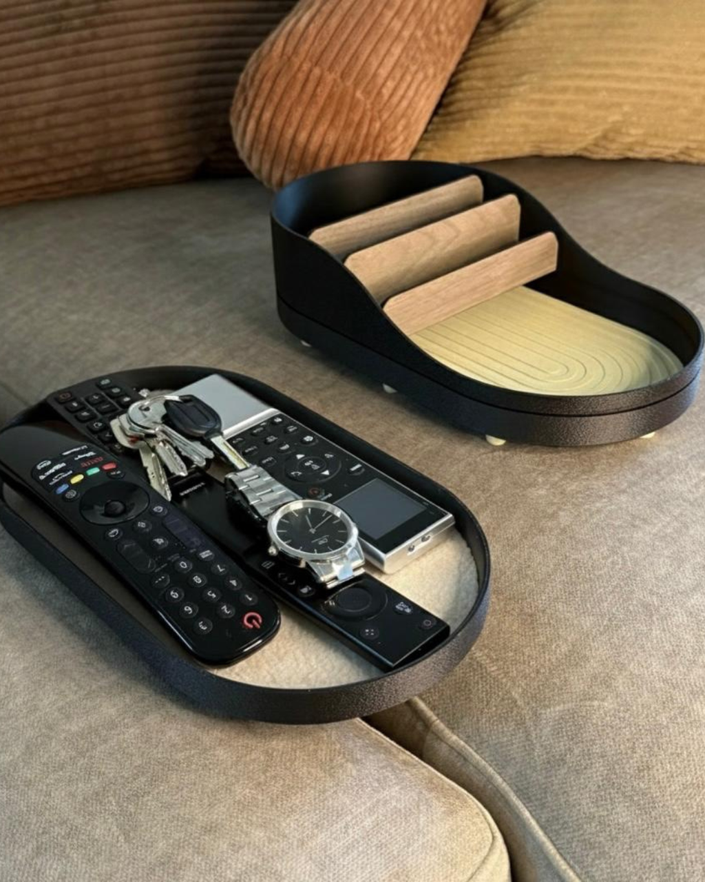 Keep your space clutter-free with this minimal remote hub. Designed to organise remotes, small accessories, and essentials while adding a clean, aesthetic touch to your setup.